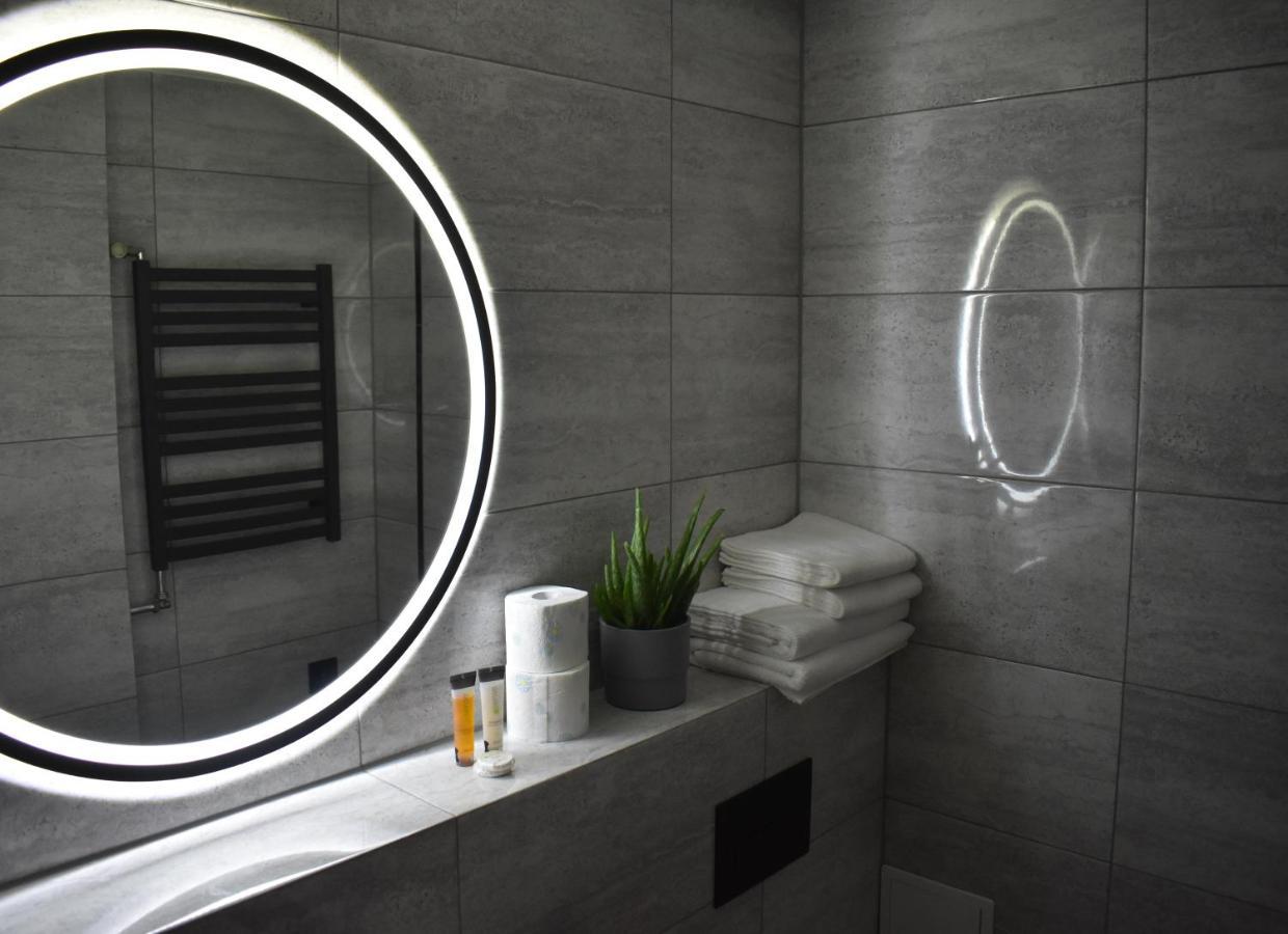 Apartament B Foryou Apartment วรอตซวาฟ ภายนอก รูปภาพ