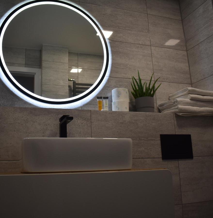 Apartament B Foryou Apartment วรอตซวาฟ ภายนอก รูปภาพ